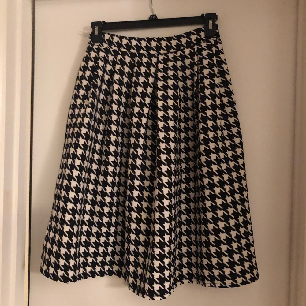 Houndstooth A-line Midi Skirt